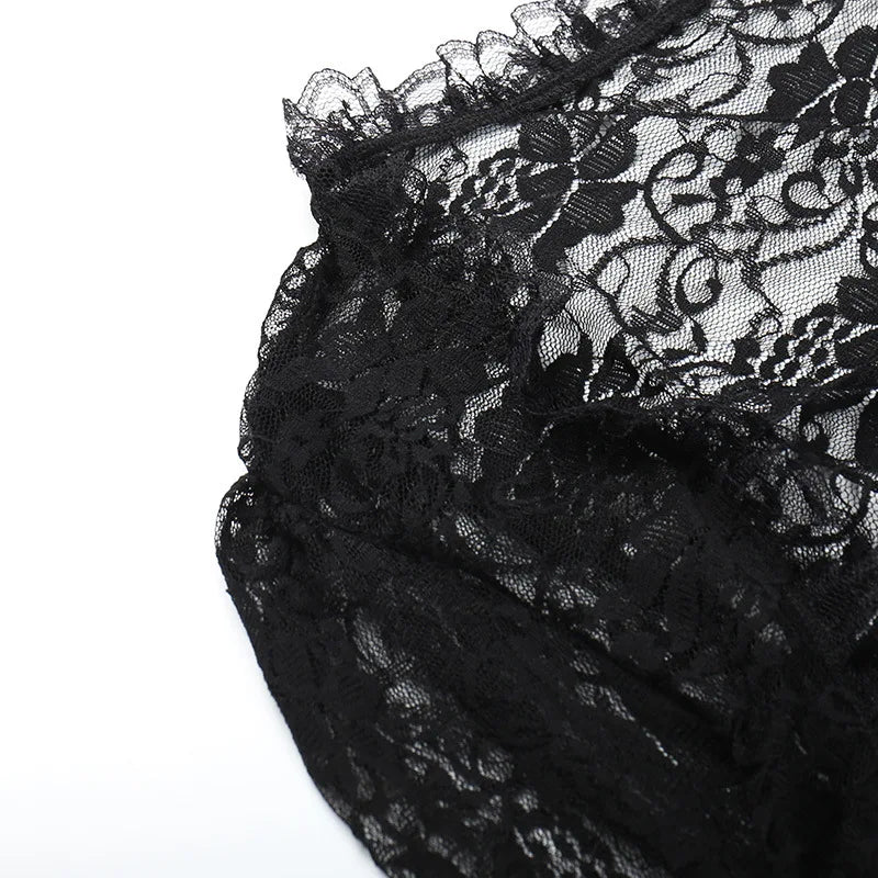 Vintage Gothic Lace T-shirt – Cropped Top