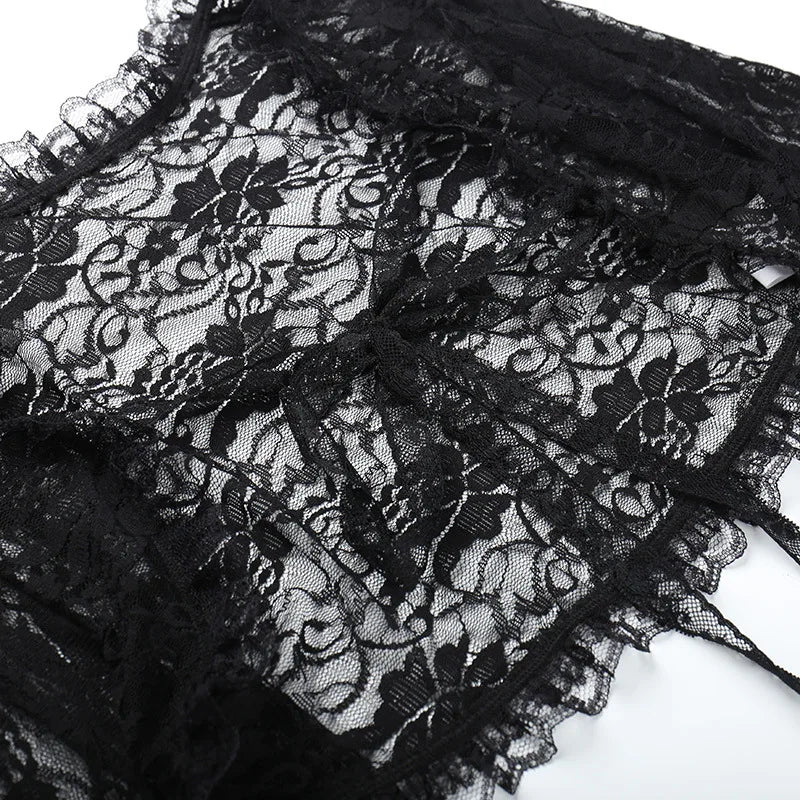 Vintage Gothic Lace T-shirt – Cropped Top