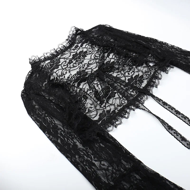 Vintage Gothic Lace T-shirt – Cropped Top