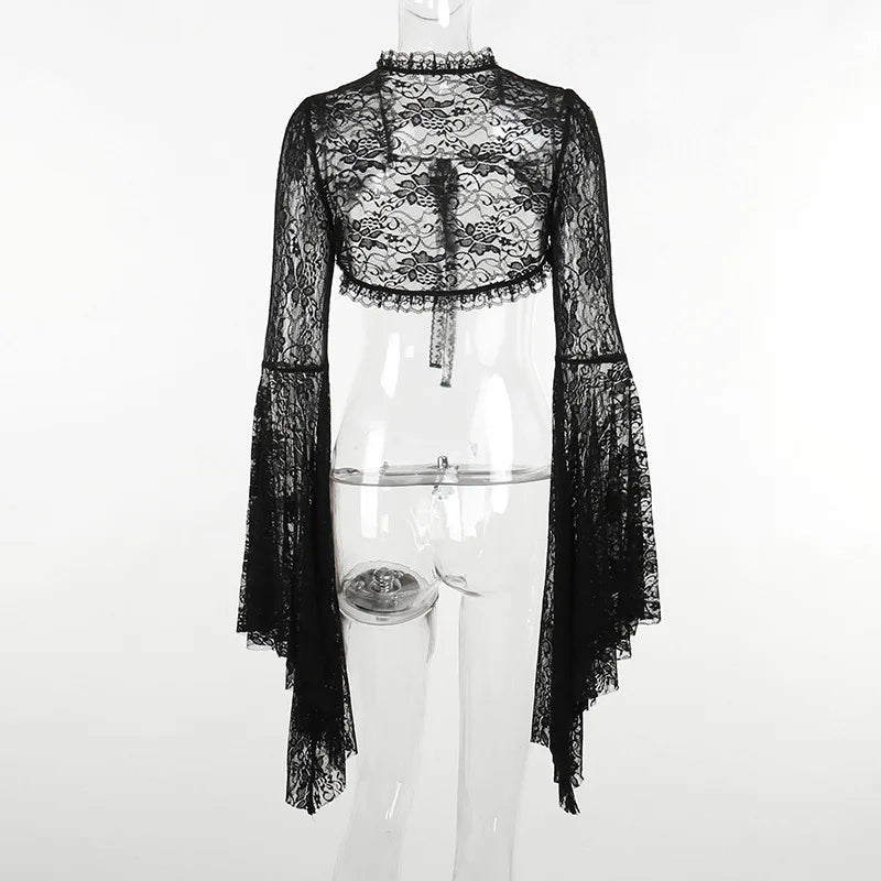 Vintage Gothic Lace T-shirt – Cropped Top