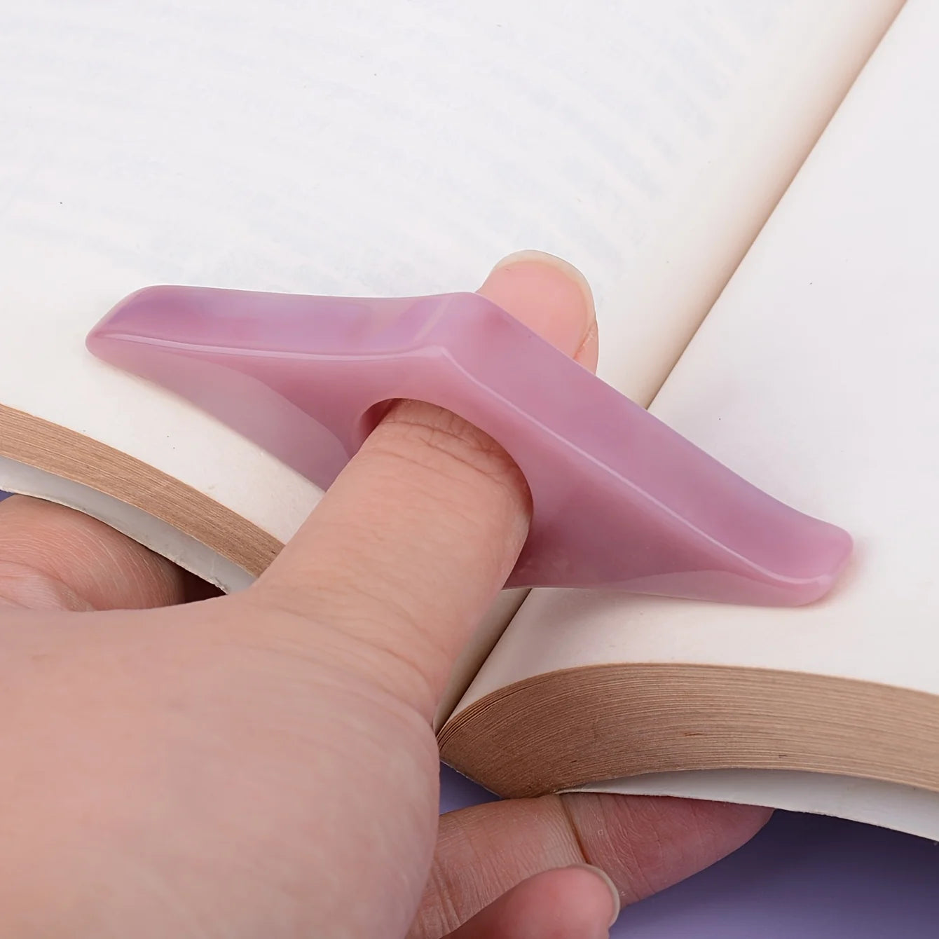 📖“Thumb Book Holder – Resin Reading Aid”📖