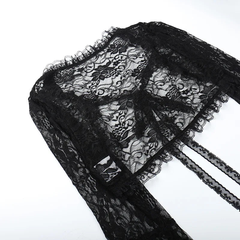 Vintage Gothic Lace T-shirt – Cropped Top