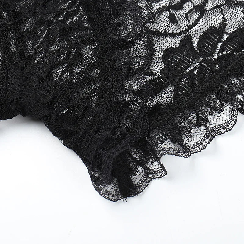 Vintage Gothic Lace T-shirt – Cropped Top