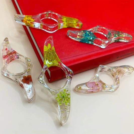 📖“Resin Thumb Page Holder – Book Stand & Bookmark”📖